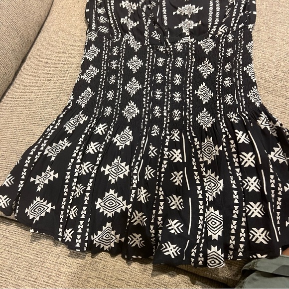 🤍🖤Vici Aztec strapless mini dress - L 🖤🤍 - Picture 4 of 9